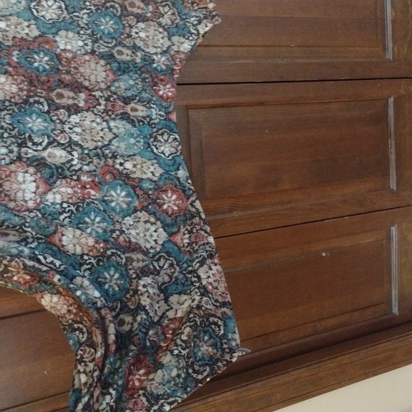 4X Catherines lightweight sweater knit top - Picture 2 of 5